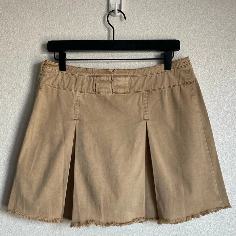 Free People - Khaki Pleated Mini Skirt - Size 8 - Picture 4 of 10